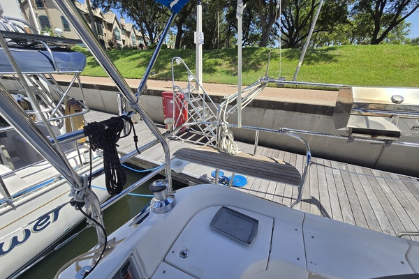 Chemistry 44ft Hunter Yacht For Sale