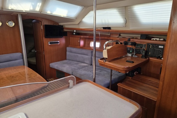 Chemistry 44ft Hunter Yacht For Sale