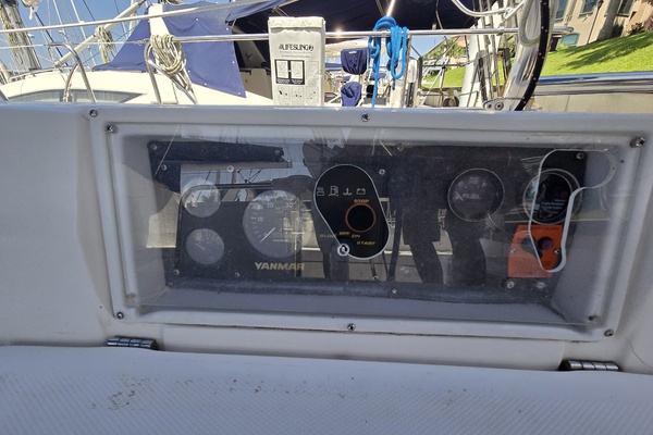 Chemistry 44ft Hunter Yacht For Sale