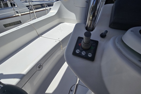 Chemistry 44ft Hunter Yacht For Sale