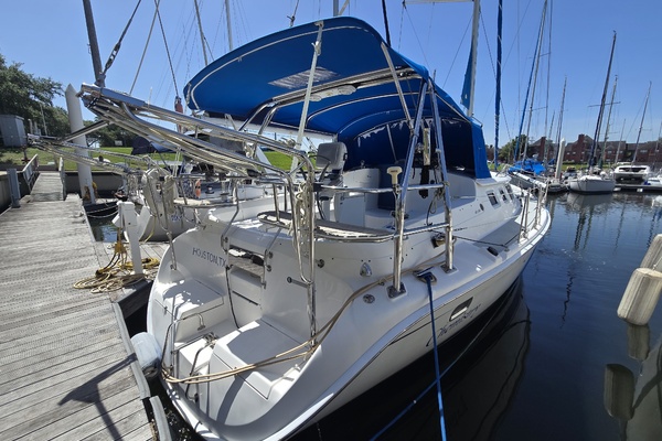 Chemistry 44ft Hunter Yacht For Sale