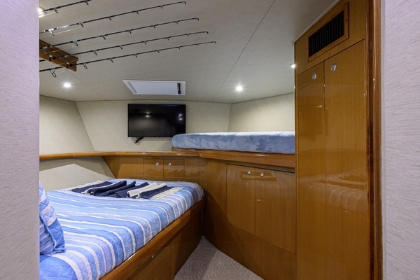 2002 Viking 61