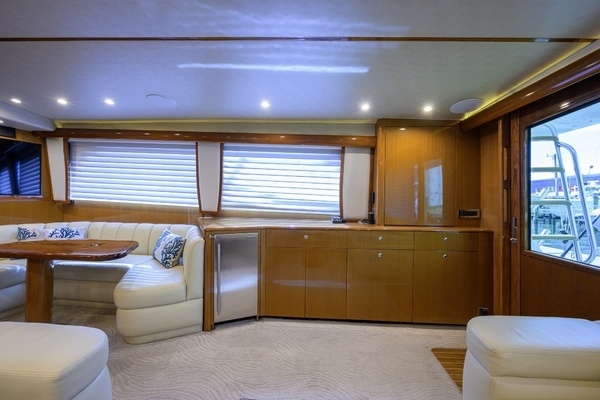 2002 Viking 61