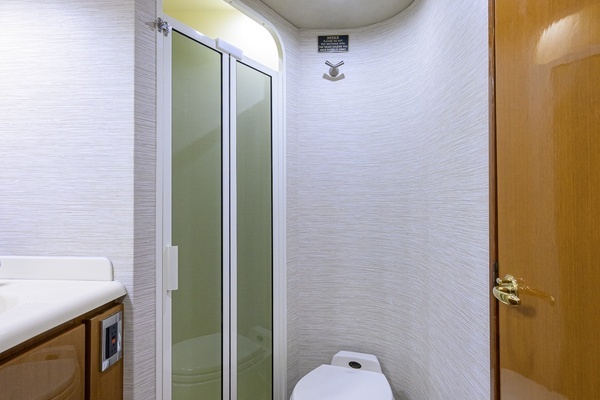 2002 Viking 61