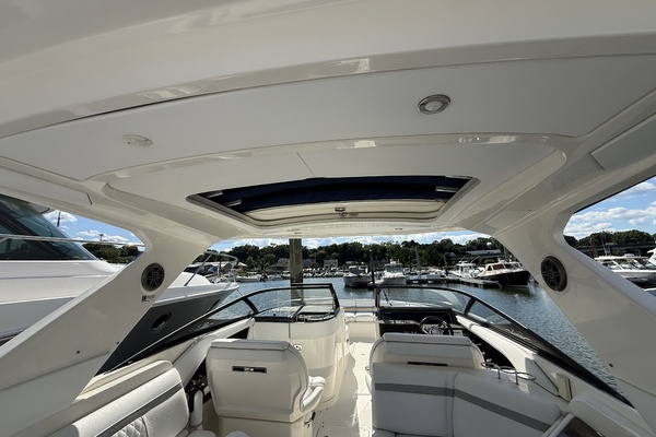 31ft Sea Ray Yacht For Sale