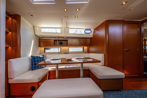 Run For The Roses 47ft Beneteau Yacht For Sale