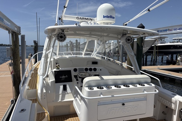 2006 Intrepid 37