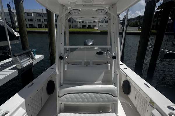 24ft Everglades Yacht For Sale