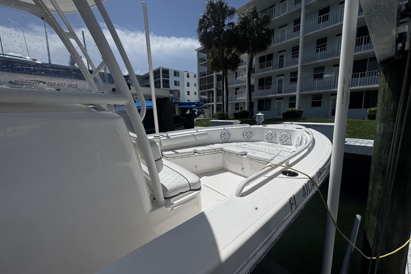 24ft Everglades Yacht For Sale