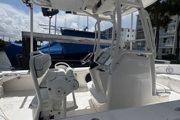 24ft Everglades Yacht For Sale