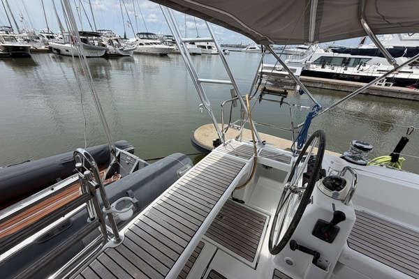 2017 Beneteau 45