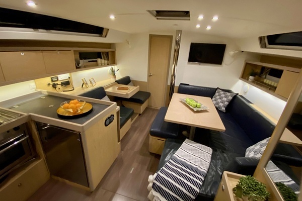2017 Beneteau 45