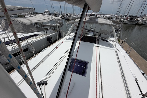 2017 Beneteau 45