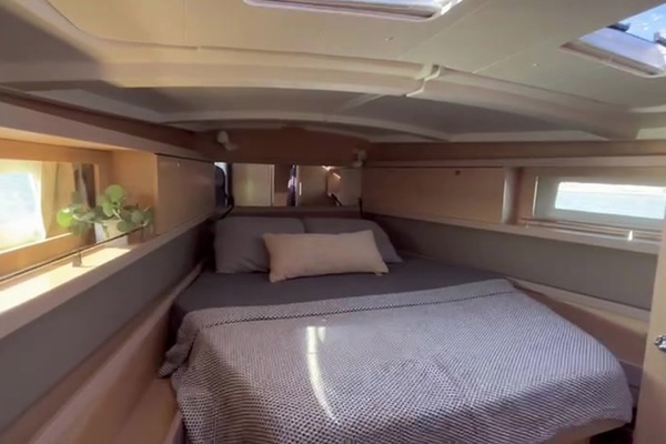 2017 Beneteau 45