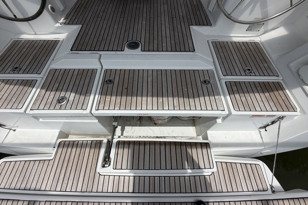 45ft Beneteau Yacht For Sale
