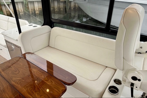 Plastic Pirate 38ft MJM Yacht For Sale