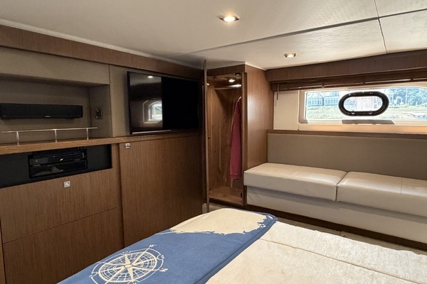 2017 Sea Ray 46