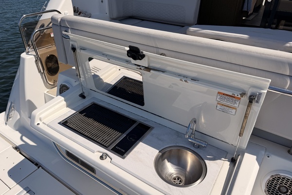 2017 Sea Ray 46