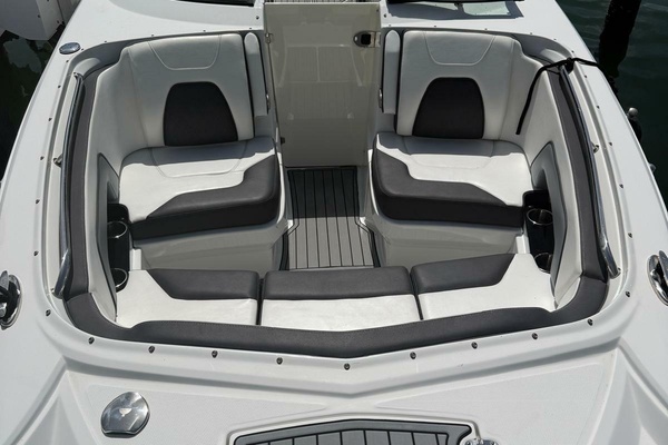 26ft Monterey Yacht For Sale