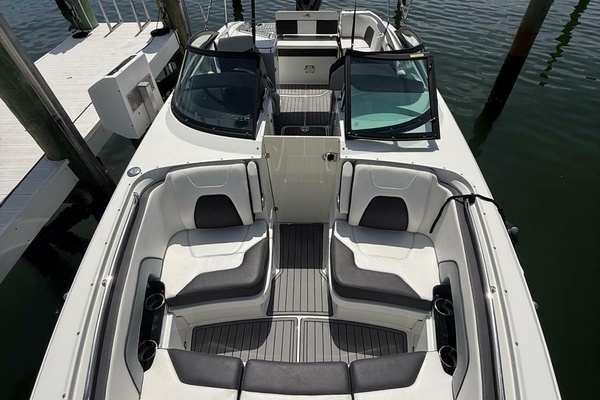 26ft Monterey Yacht For Sale