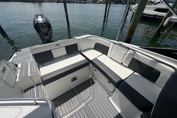 26ft Monterey Yacht For Sale