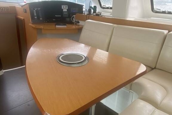 Fountaine Pajot Lipari Yacht For Sale