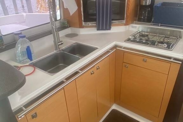 Fountaine Pajot Lipari Yacht For Sale