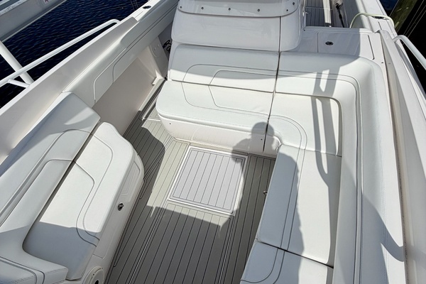 Intrepid 327 Cuddy 2020 Yacht For Sale