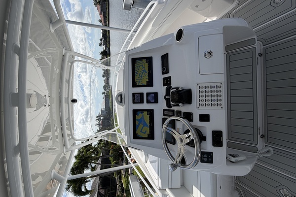 Intrepid 327 Cuddy 2020 Yacht For Sale