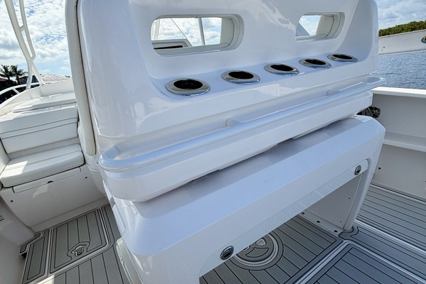 Intrepid 327 Cuddy 2020 Yacht For Sale