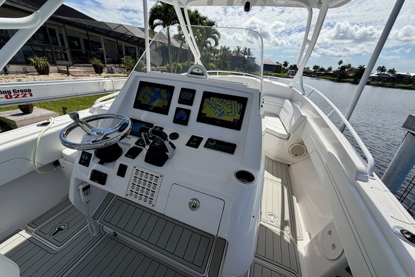 Intrepid 327 Cuddy 2020 Yacht For Sale