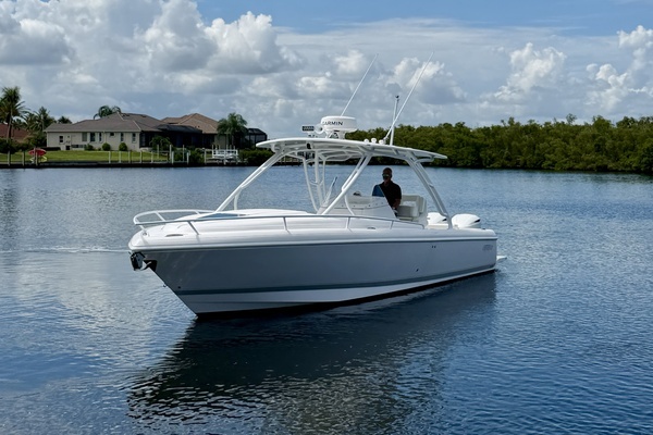 Intrepid 327 Cuddy 2020 Yacht For Sale