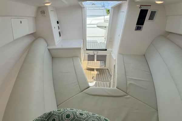 Intrepid 327 Cuddy 2020 Yacht For Sale