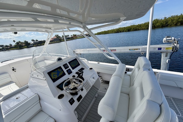 UTOPIA 32ft Intrepid Yacht For Sale