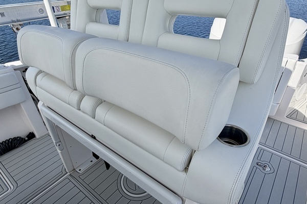 Intrepid 327 Cuddy 2020 Yacht For Sale