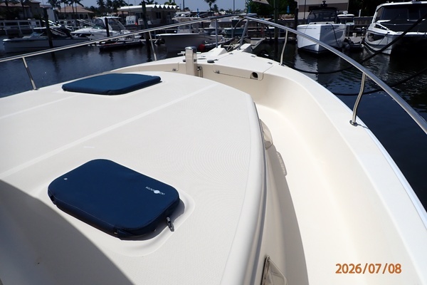 2004 Mainship 40