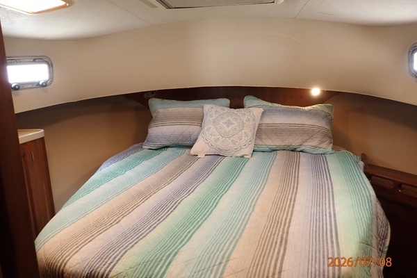 2004 Mainship 40