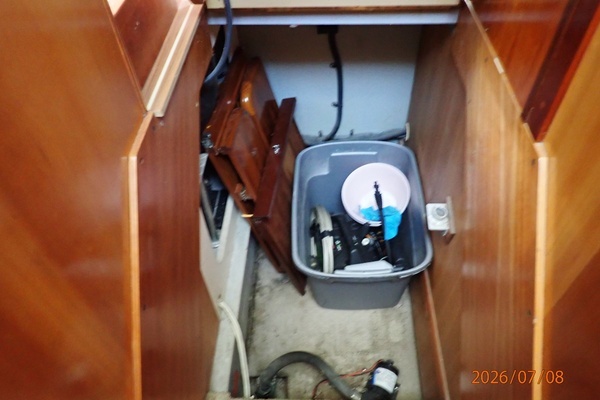 2004 Mainship 40