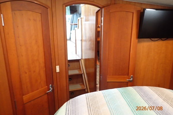 2004 Mainship 40