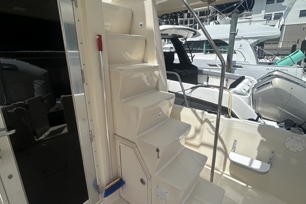 2004 Mainship 40