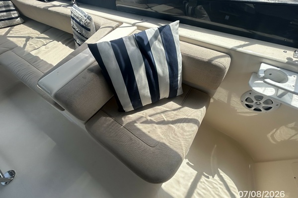 2004 Mainship 40