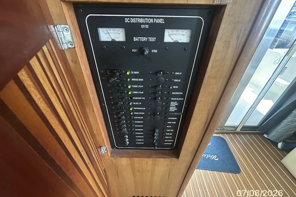 2004 Mainship 40