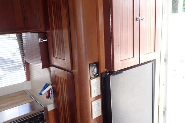 2004 Mainship 40
