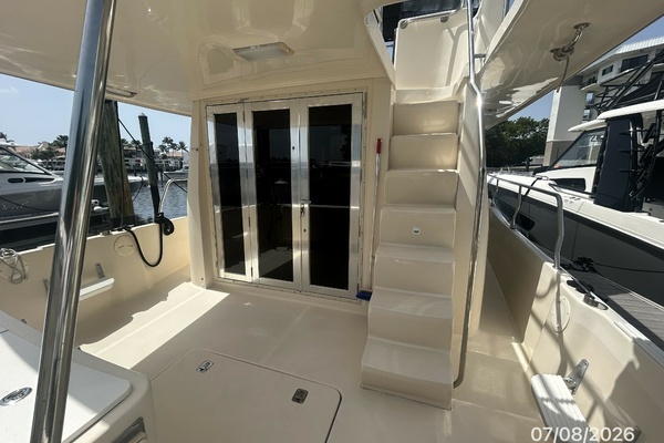 2004 Mainship 40