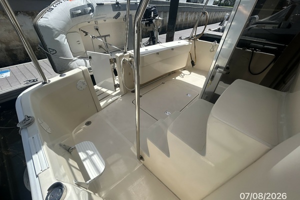 2004 Mainship 40