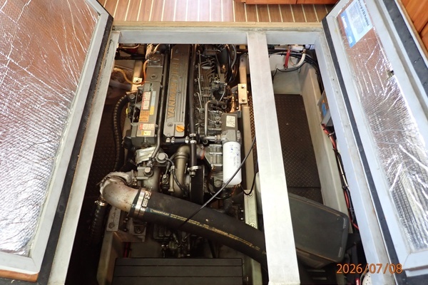 2004 Mainship 40