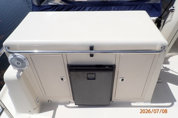 2004 Mainship 40