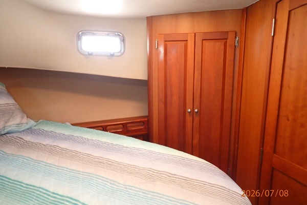 2004 Mainship 40
