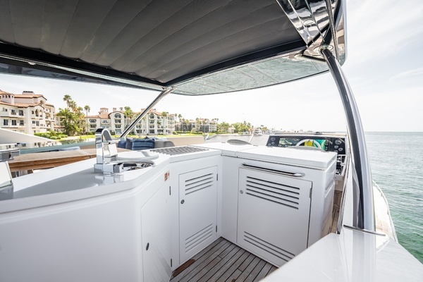 2025 Sunseeker 76