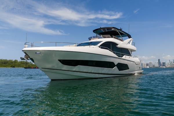 2025 Sunseeker 76